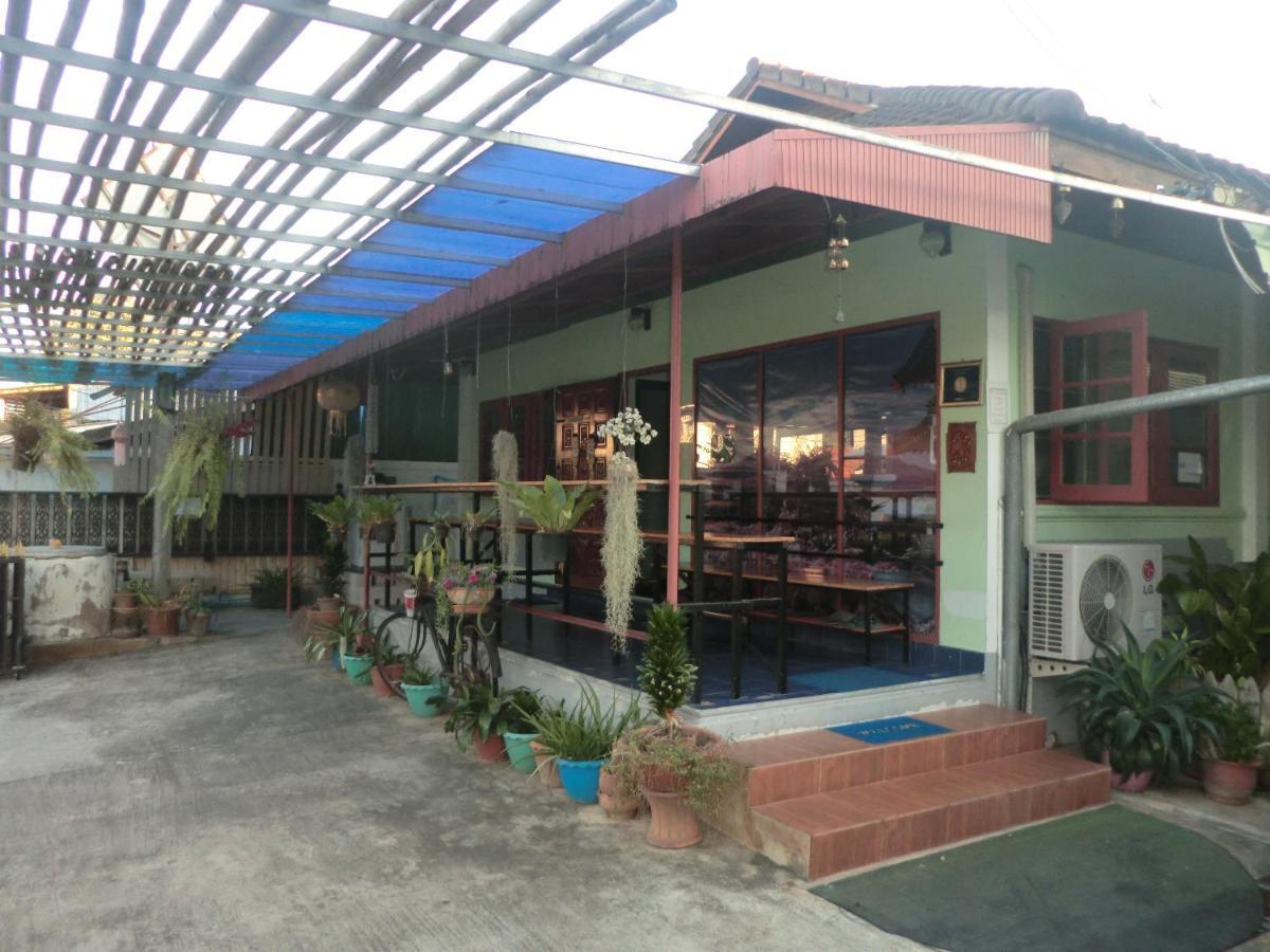 Sakura House Hostel Chiang Mai Exterior foto