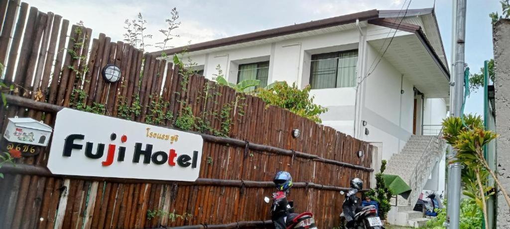 Sakura House Hostel Chiang Mai Exterior foto