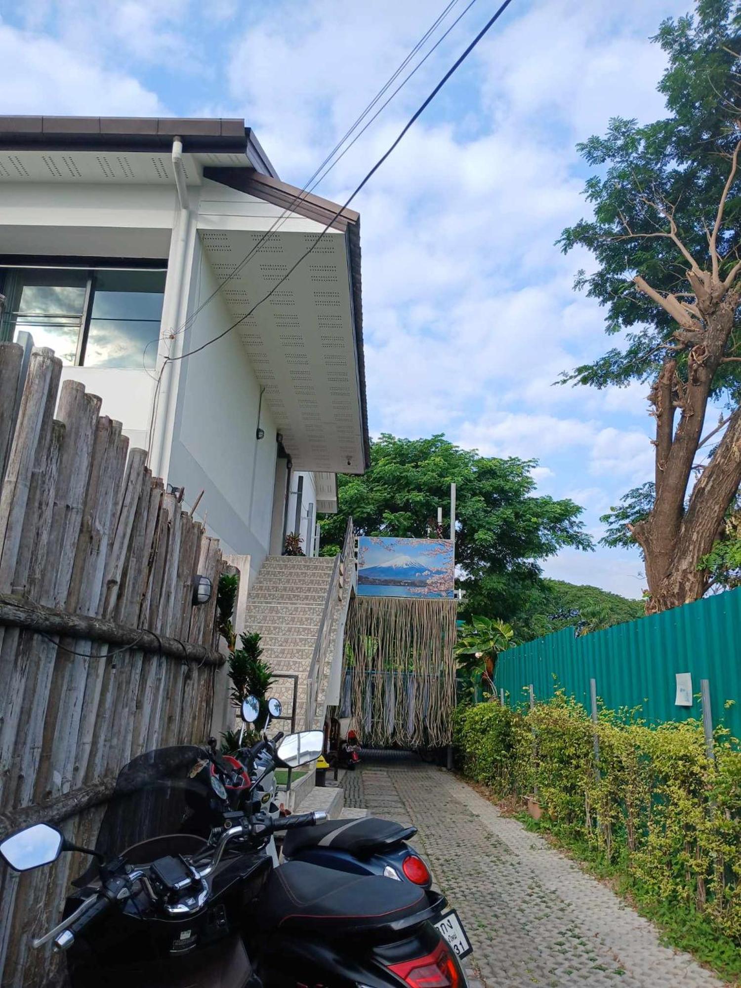 Sakura House Hostel Chiang Mai Exterior foto