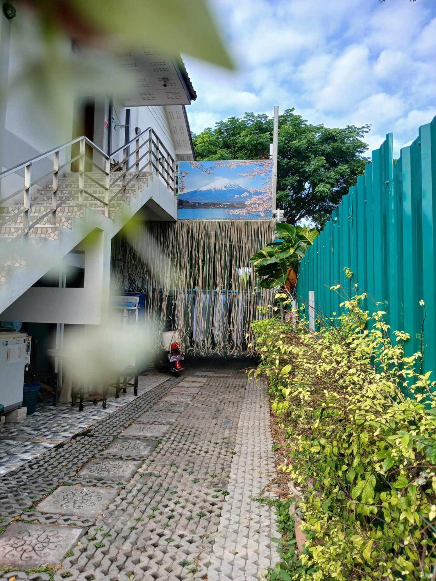 Sakura House Hostel Chiang Mai Exterior foto