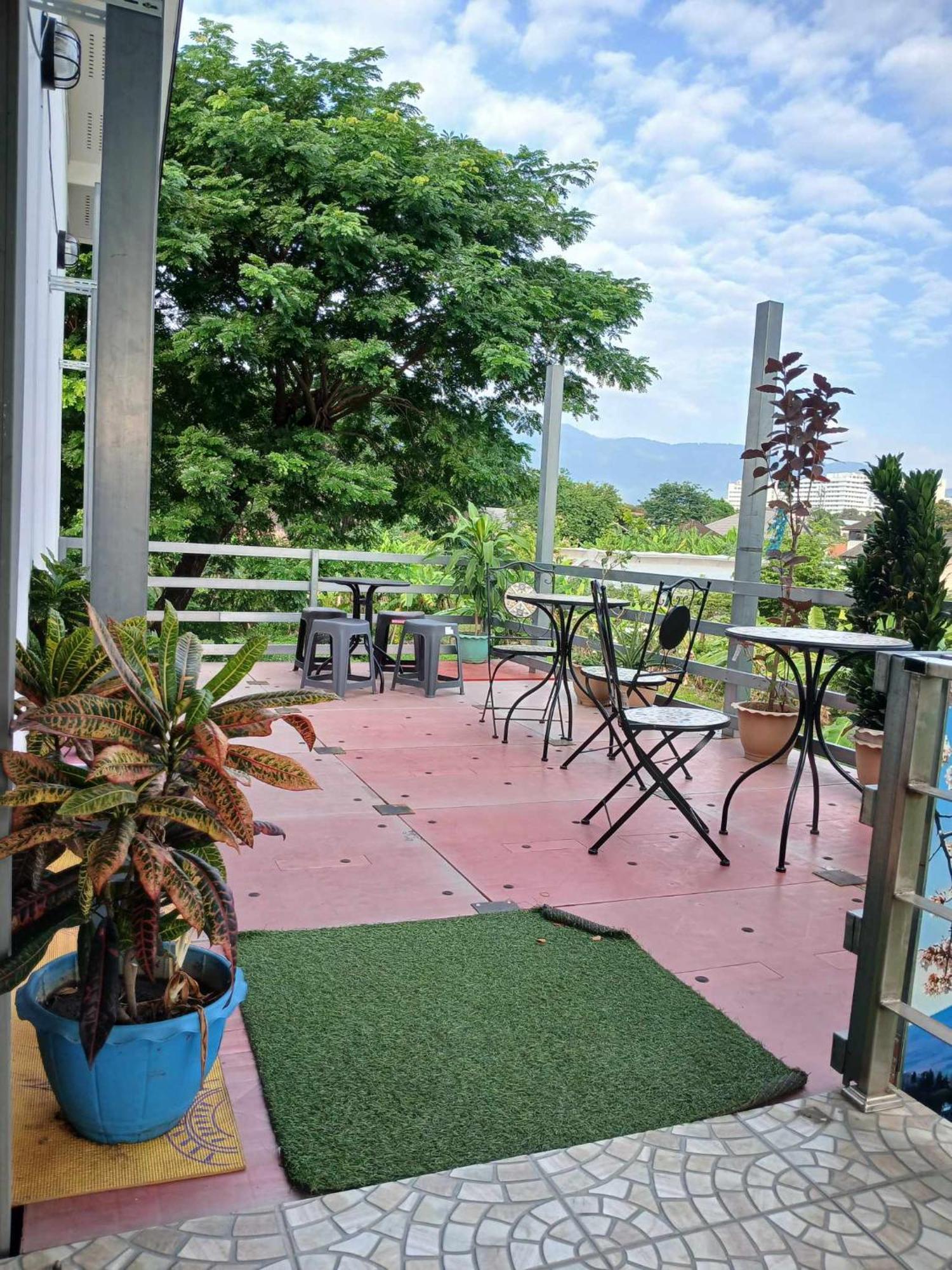 Sakura House Hostel Chiang Mai Exterior foto