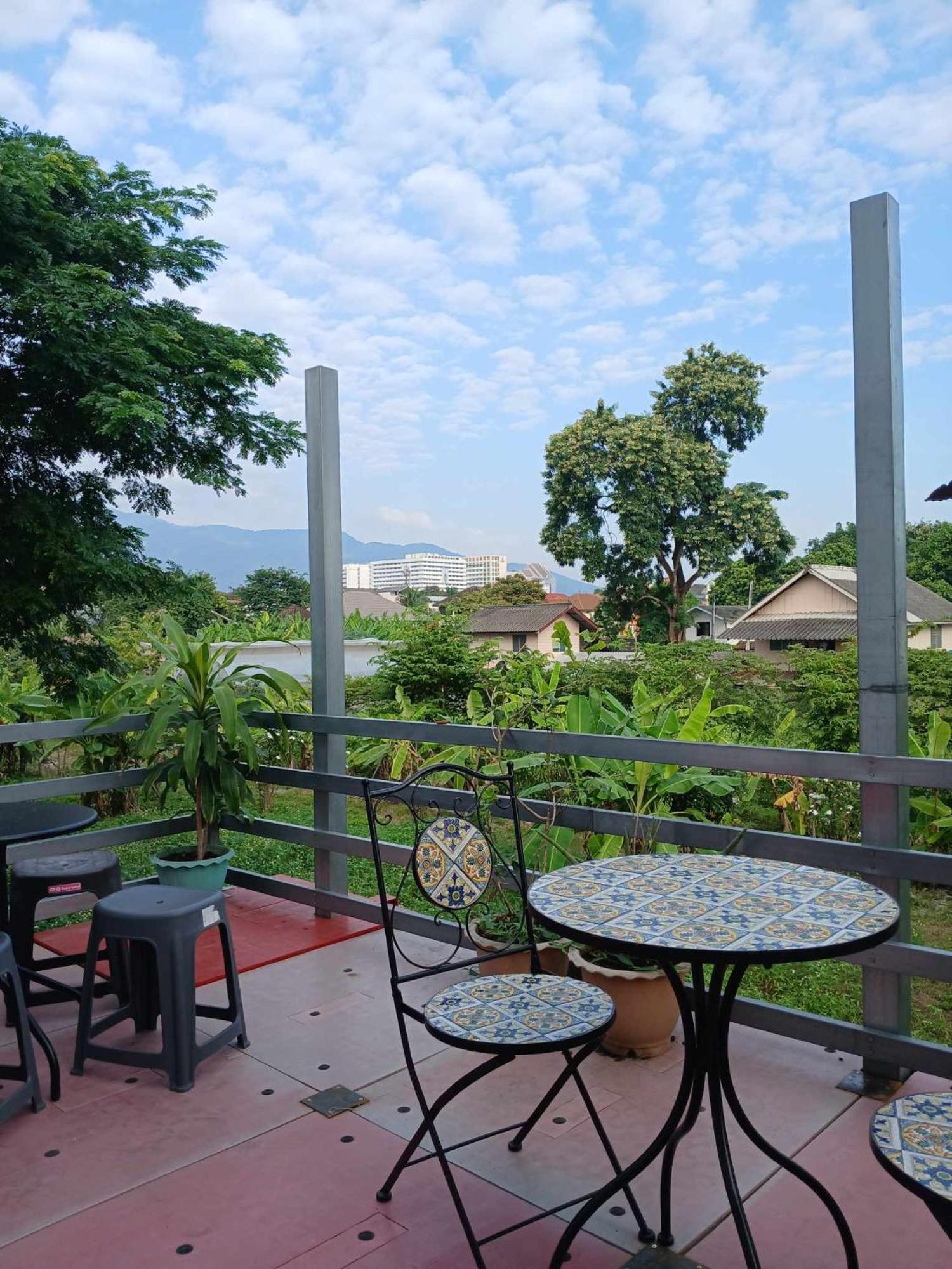 Sakura House Hostel Chiang Mai Exterior foto